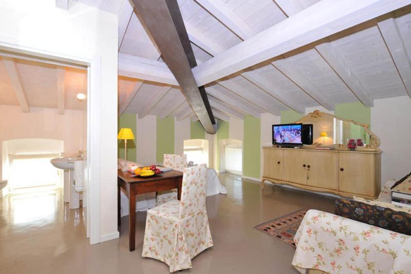 B&B La Mongolfiera วิลลาฟรันกา ดี เวโรนา ภายนอก รูปภาพ